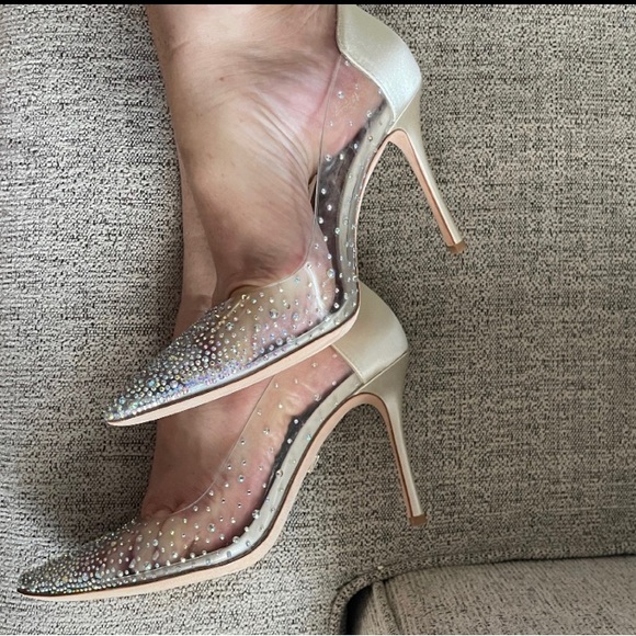 Badgley Mischka Shoes - BADGLEY MISCHKA  HEELS 👠